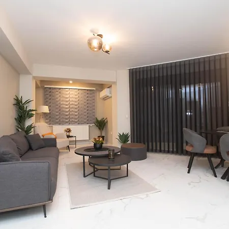 Urban Living Apartment *